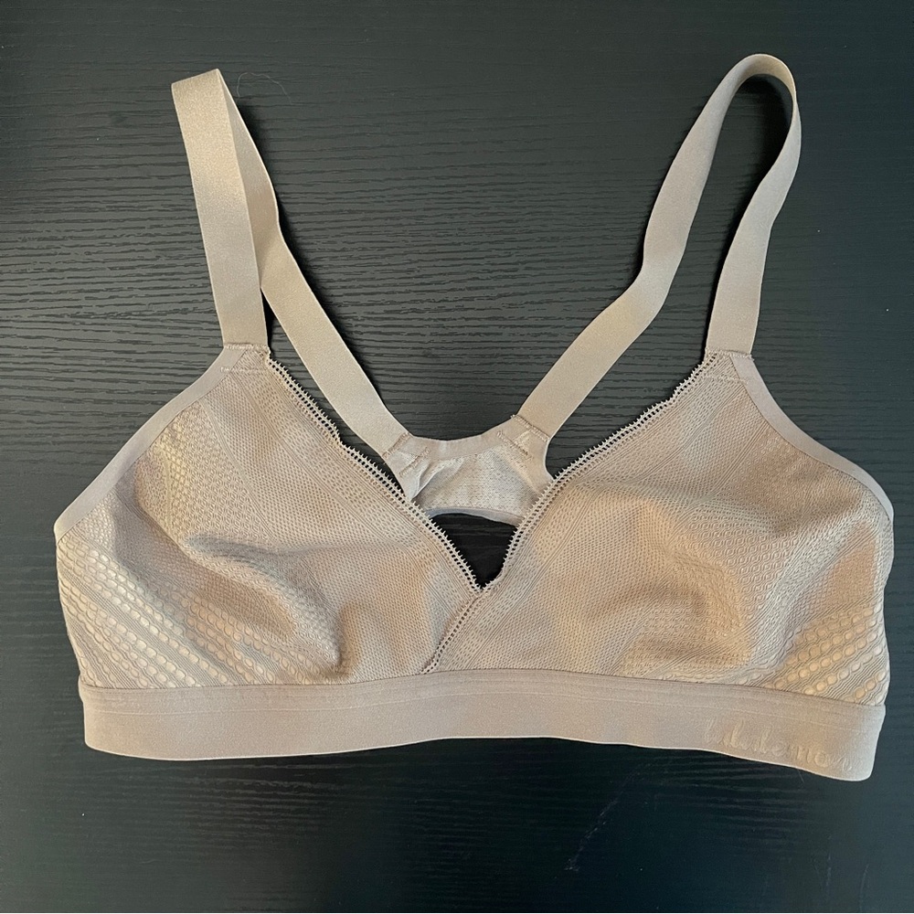 Lululemon Awake to Lace Bra 32B Nude Beige Wireless Seamless Racerback Bralette
